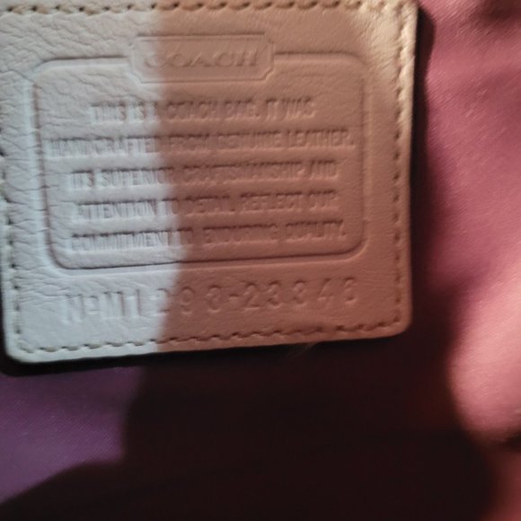 Coach Shoulder Bag Lovely White Leather and Mauve lining - Picture 5 of 5